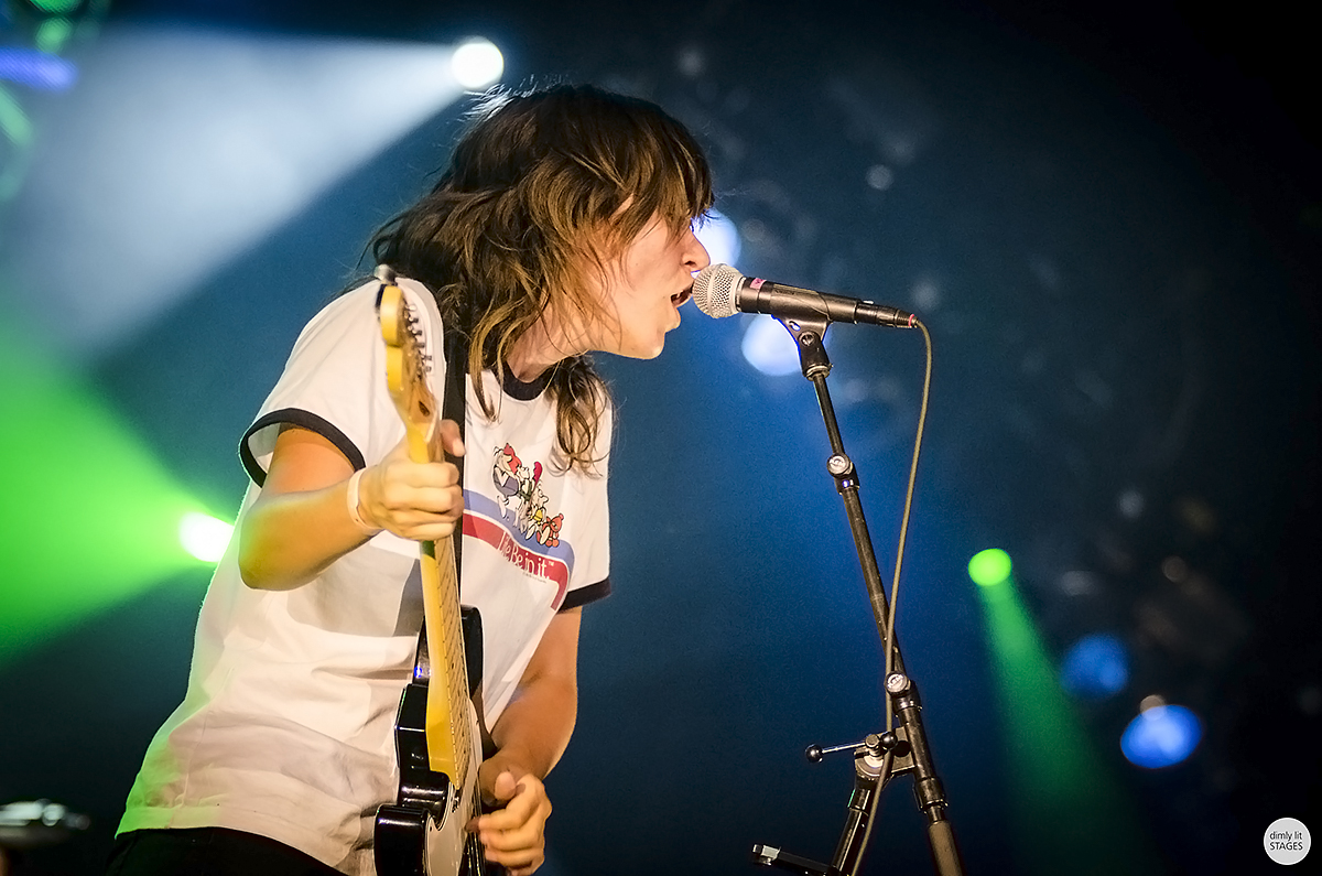 Courtney Barnett – Dimly lit stages