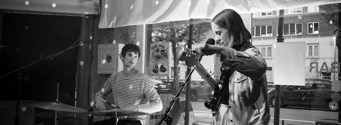 Hand Habits, Meg Duffy, live 2017 Het Bos, Antwerp © Caroline Vandekerckhove