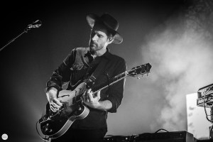 Joel Shearer Angus and Julia Stone live 2017, Vorst Nationaal Forest National Brussels © Caroline Vandekerckhove