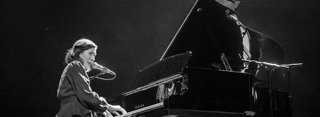 Alela Diane live 2019, De Roma, Antwerp, © Caroline Vandekerckhove / dimly lit stages