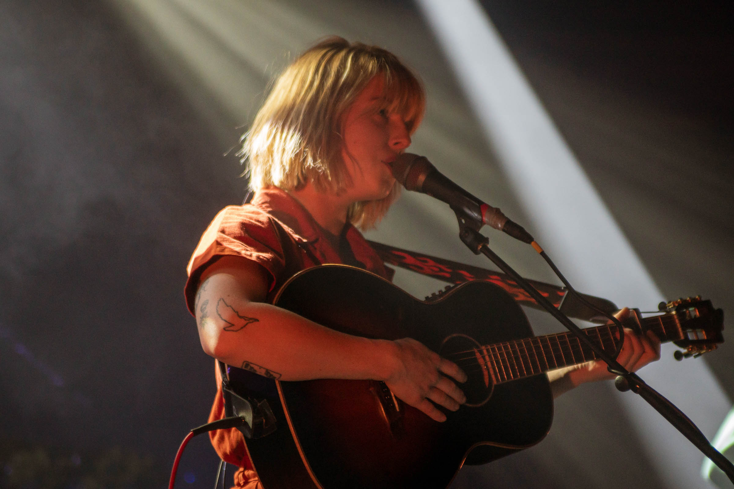Fenne Lily, Botanique, Brussels, March 2022, photographed by Caroline Vandekerckhove