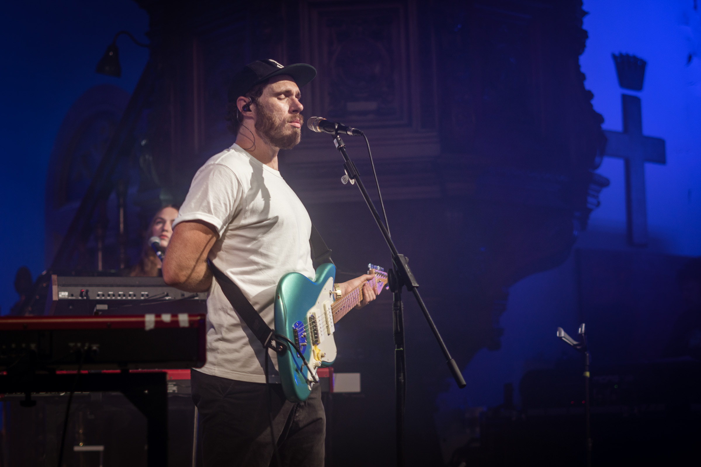 James Vincent McMorrow live in the Pepper Canister Church. Photographed by Caroline Vandekerckhove / dimly lit stages