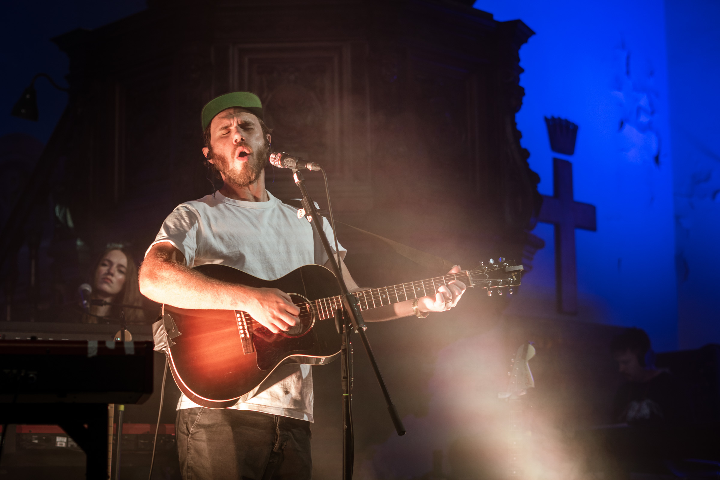 James Vincent McMorrow live in the Pepper Canister Church. Photographed by Caroline Vandekerckhove / dimly lit stages
