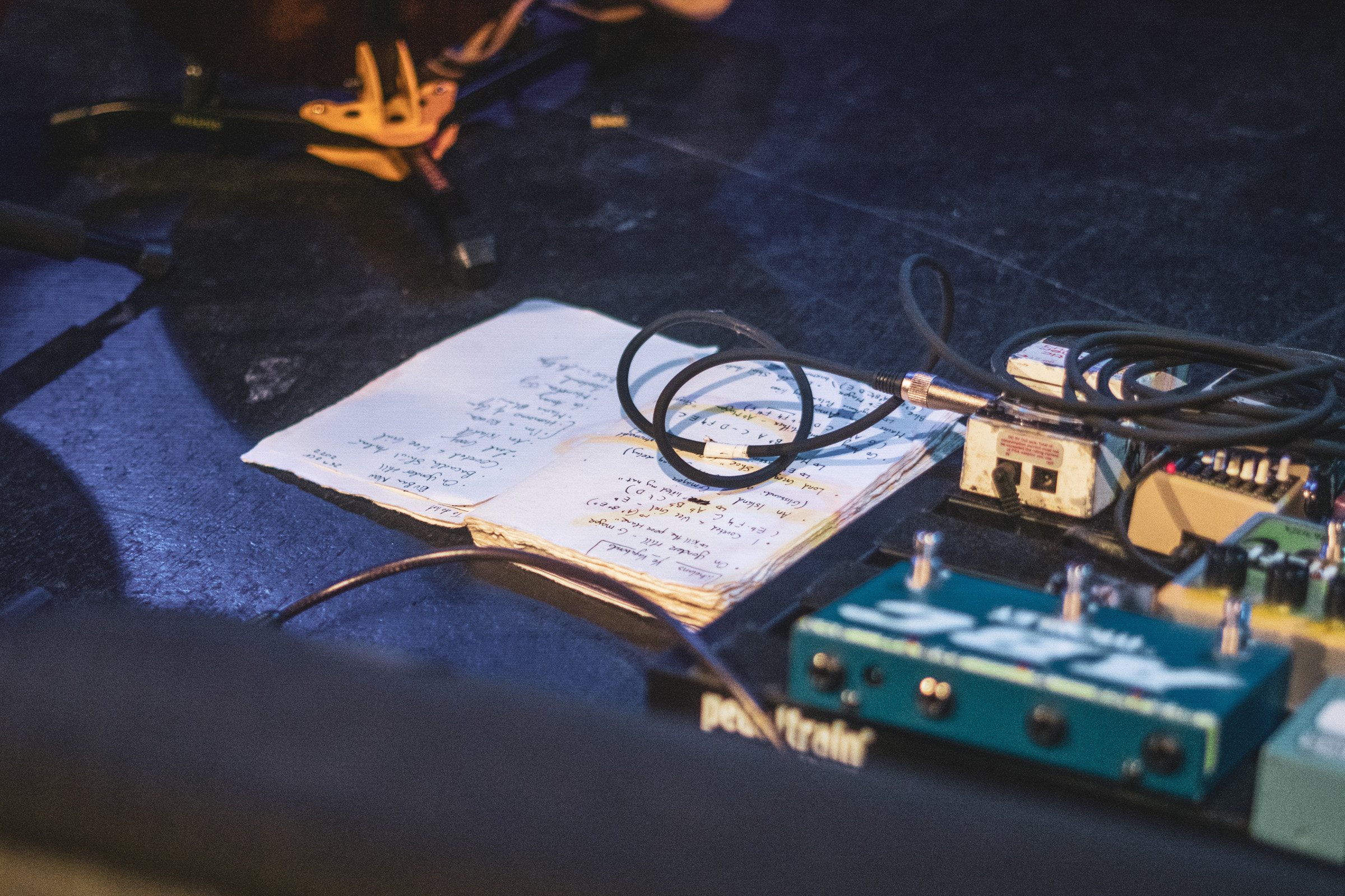 ye vagabonds live in whelans, Dublin 2022, photographed by Caroline Vandekerckhove for dimly lit stages