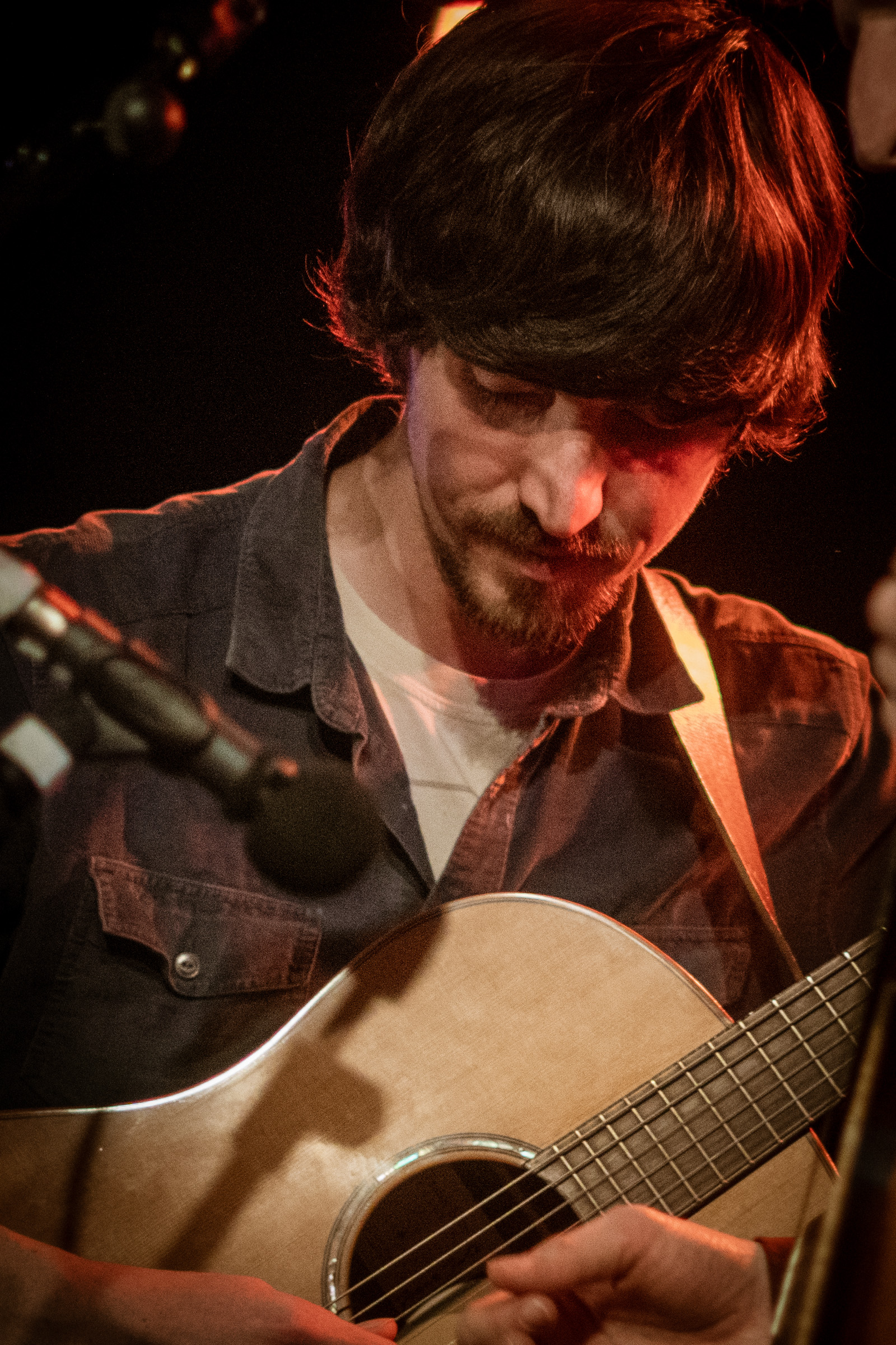 ye vagabonds live in whelans, Dublin 2022, photographed by Caroline Vandekerckhove for dimly lit stages