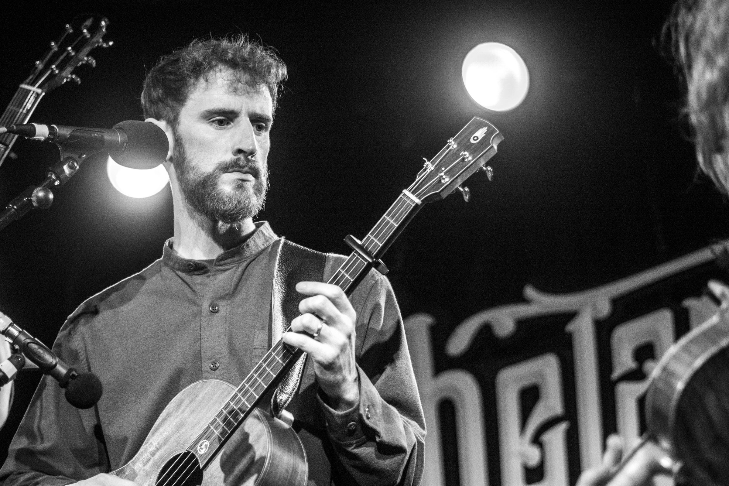 ye vagabonds live in whelans, Dublin 2022, photographed by Caroline Vandekerckhove for dimly lit stages
