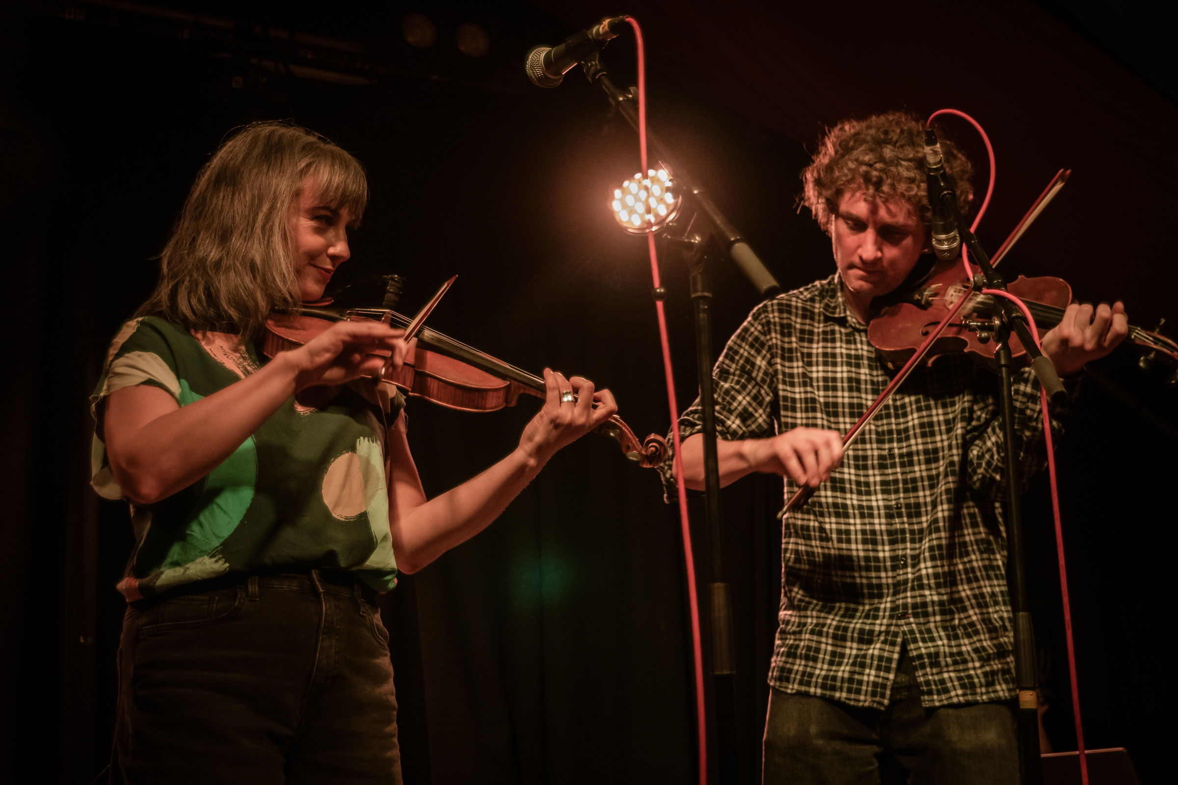Sam Amidon live at the Grand Social, May 2023, photographed by Caroline Vandekerckhove for dimly lit stages