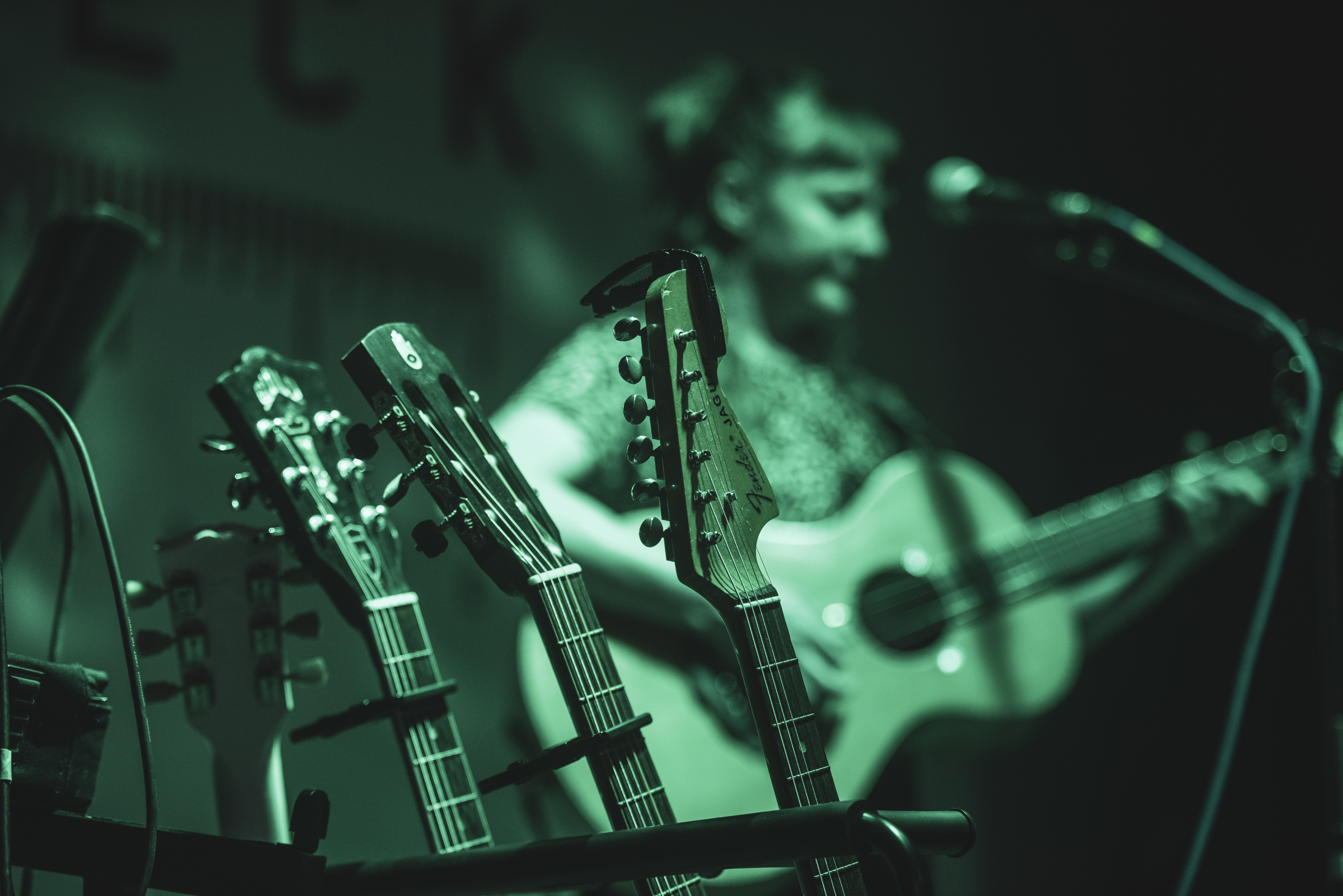 Brona Keogh live at Coastival nights 2023, photographed by Caroline Vandekerckhove for Dimly Lit Stages