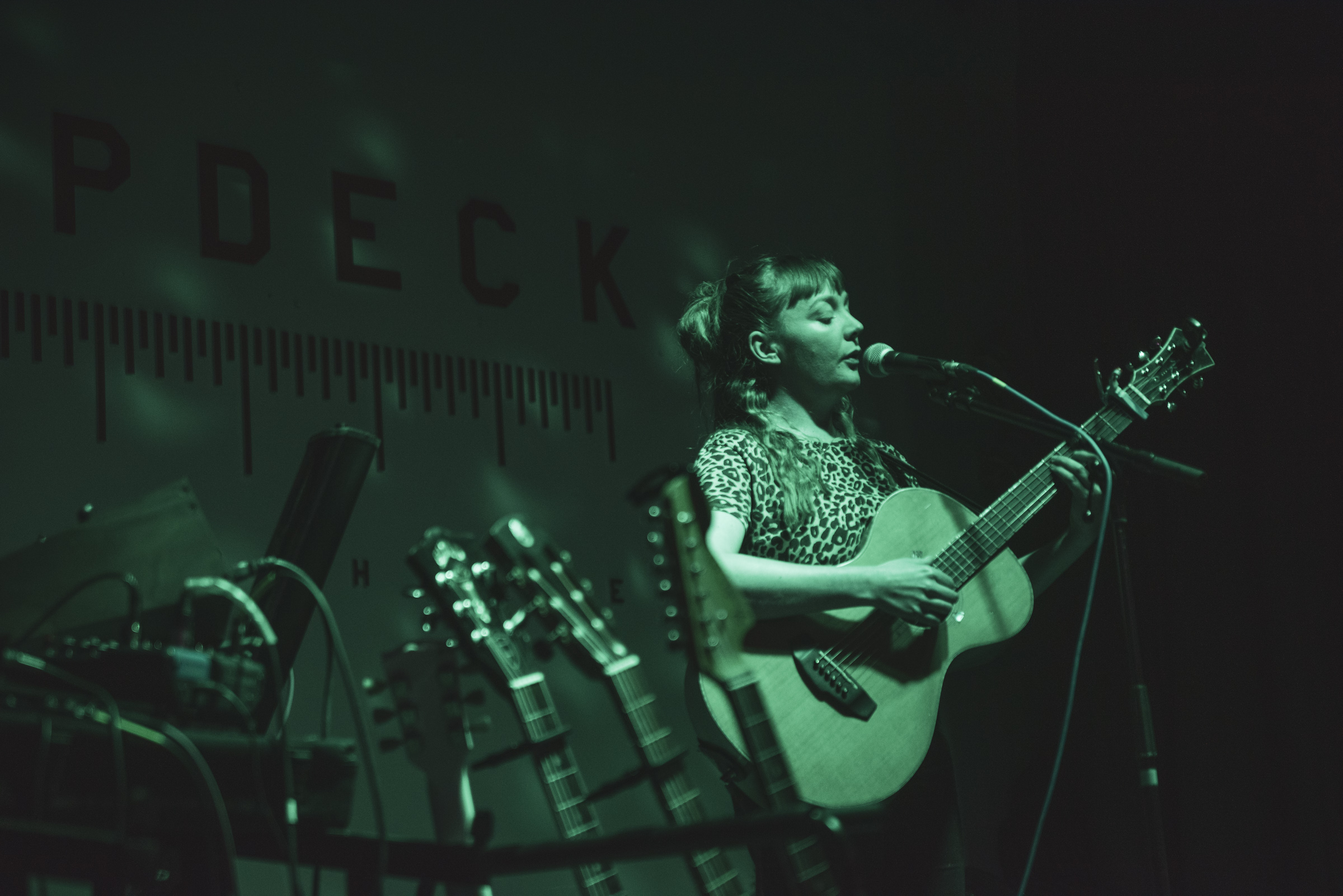 Brona Keogh live at Coastival nights 2023, photographed by Caroline Vandekerckhove for Dimly Lit Stages